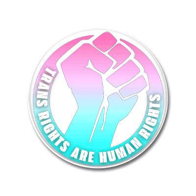 Emblem für Trans-Rechte mit einer Faust und dem Slogan "TRANS RIGHTS ARE HUMAN RIGHTS". Rundes Emblem mit einer gefälschten Hand und dem Schriftzug "TRANS RIGHTS ARE HUMAN RIGHTS" in einem regenbogenfarbenen Design.